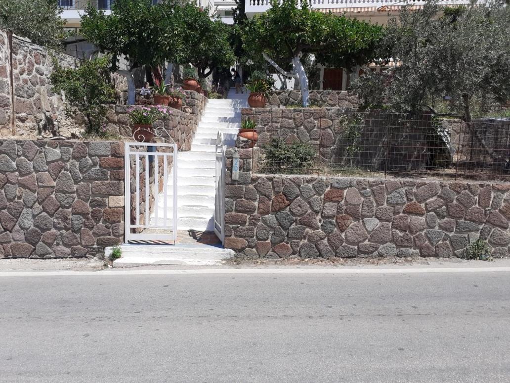 Blue On The Apartmán Poros Town