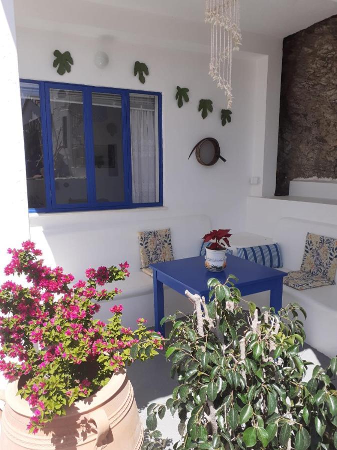 Blue On The Apartmán Poros Town